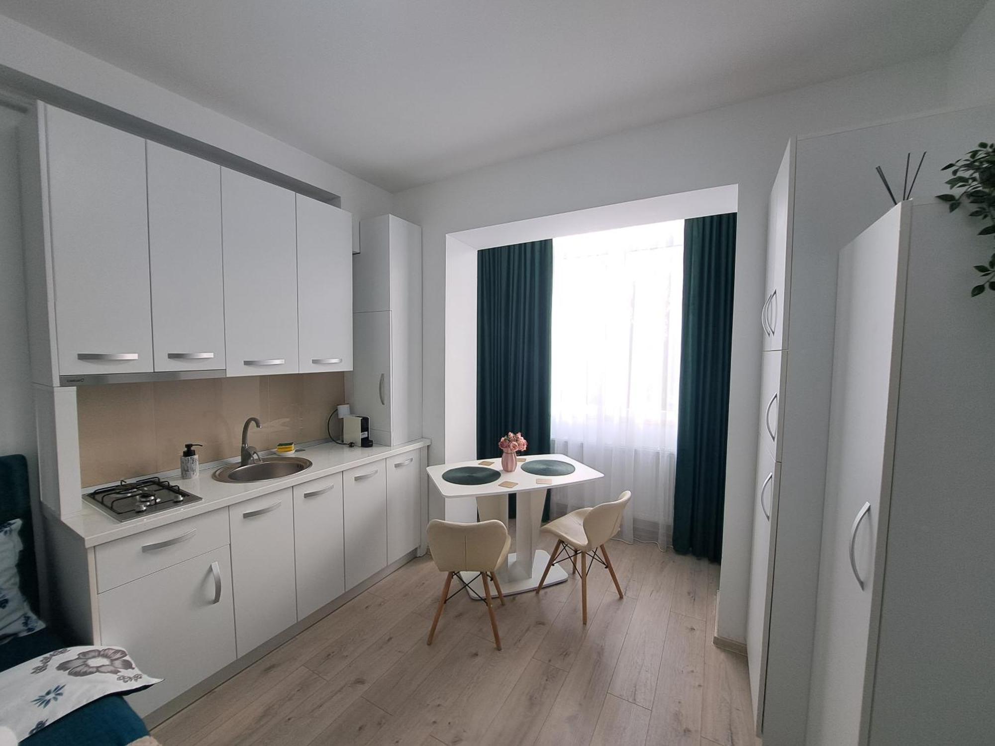 Gda Studio Onesti Exteriör bild
