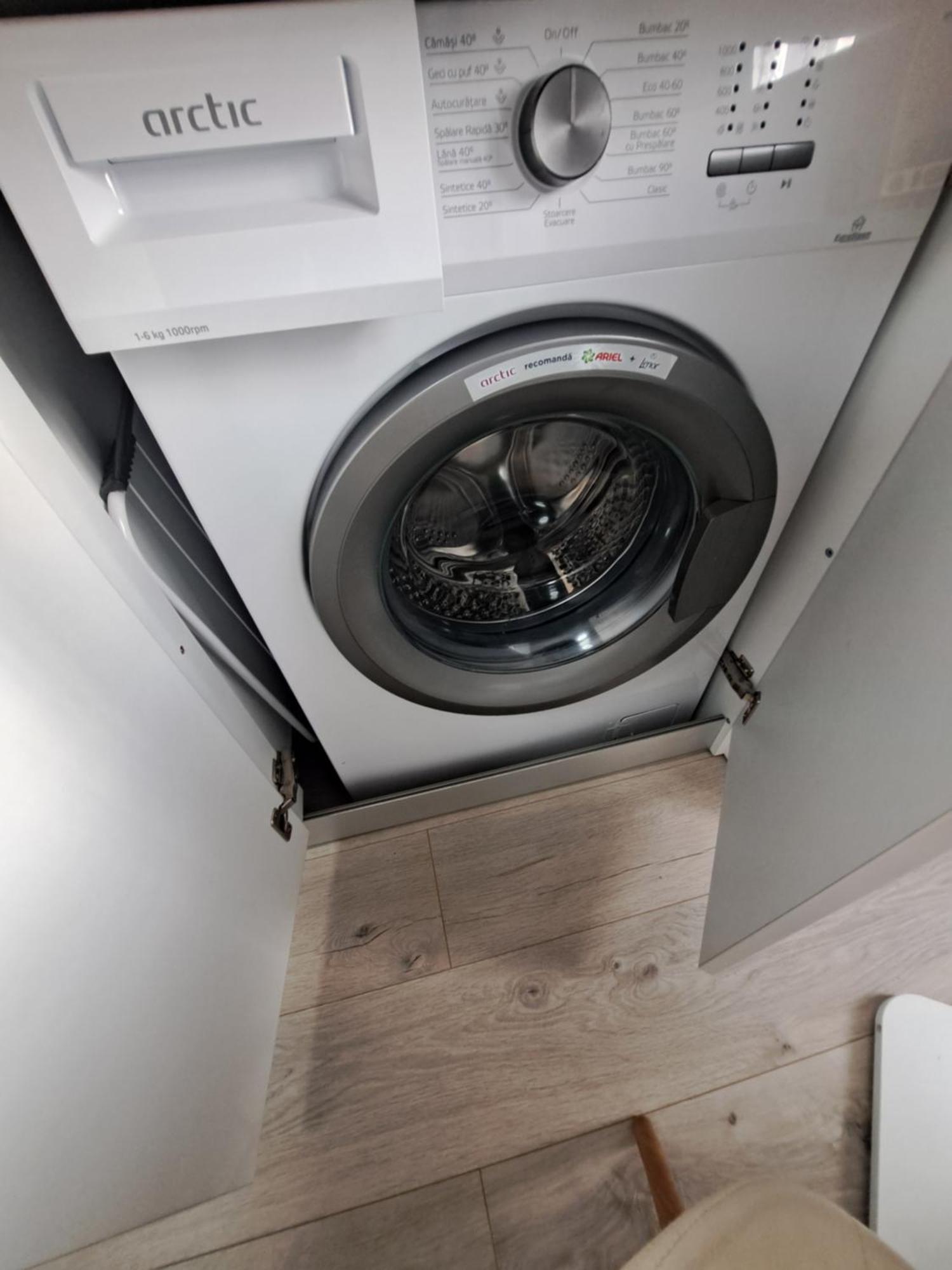 Gda Studio Onesti Exteriör bild