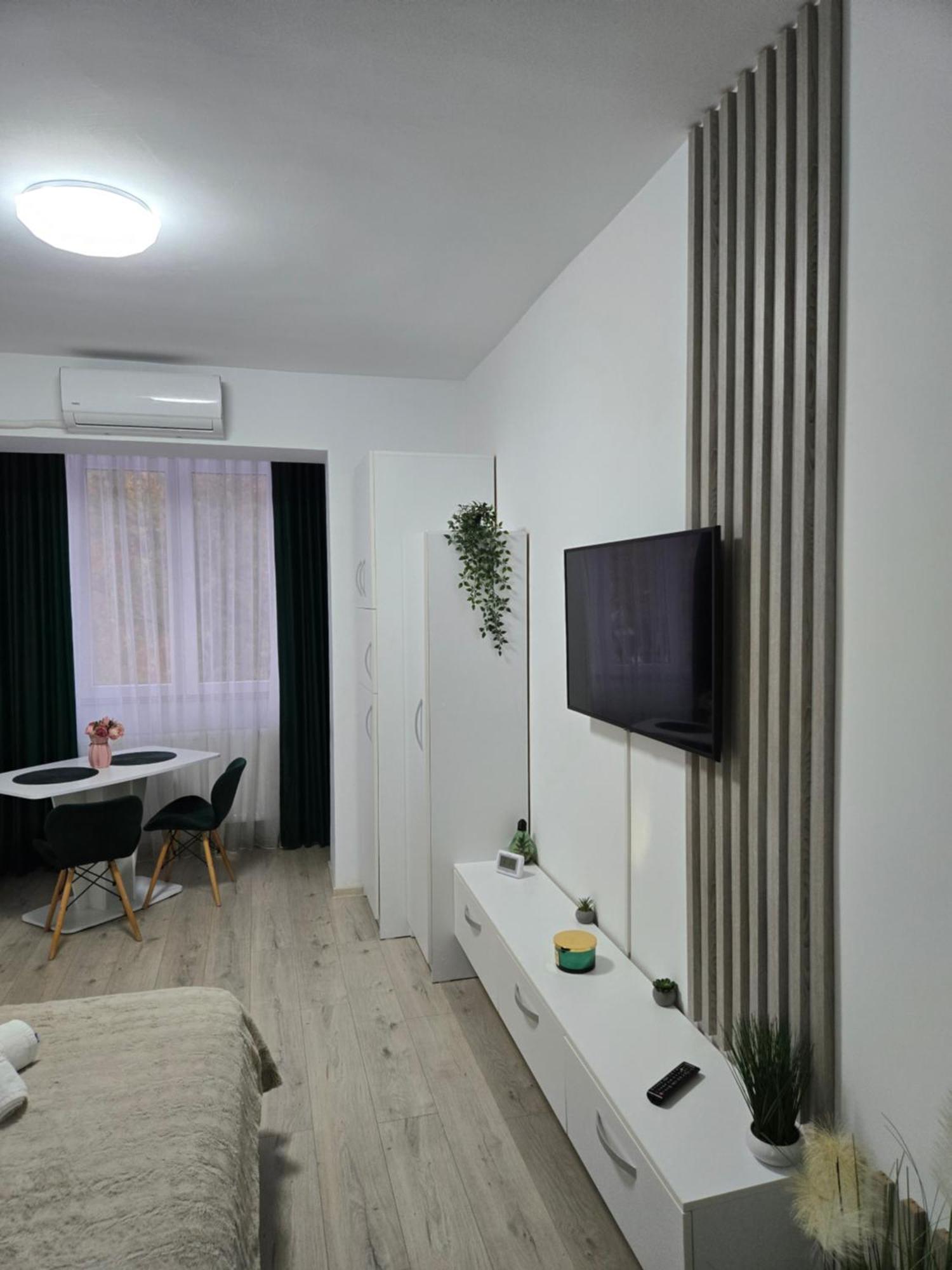 Gda Studio Onesti Exteriör bild